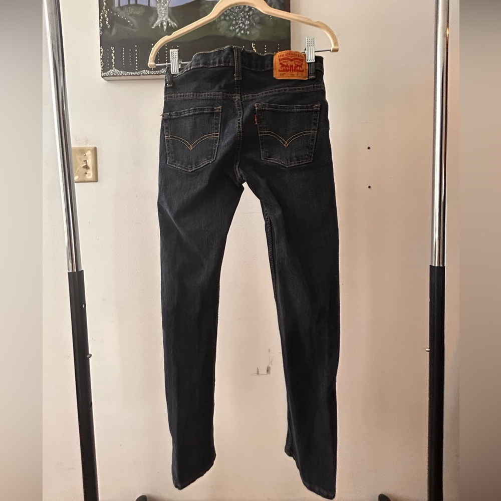 Basic dark wash Levi’s skinny jeans 501
